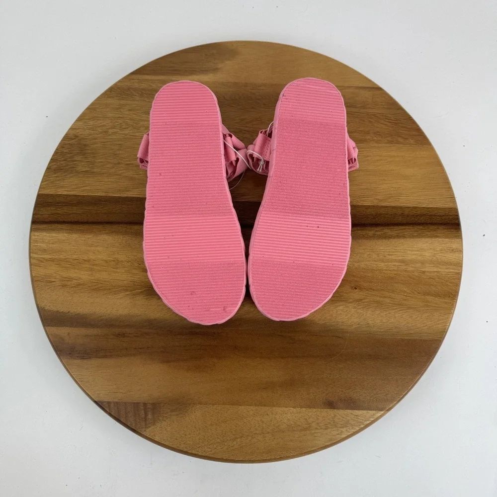 New NWOB Big Kids Dolce Vita Zaidey Strappy Platform Pink Sandals Size 4 Y‎